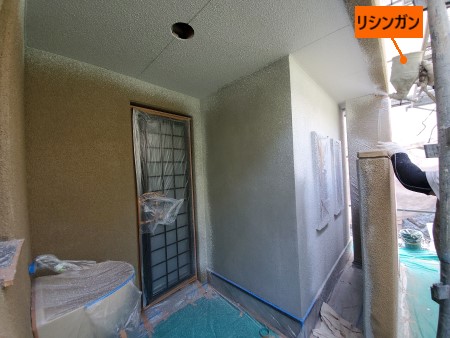 リシン吹き付け　リシンガン　モルタル外壁仕上げ